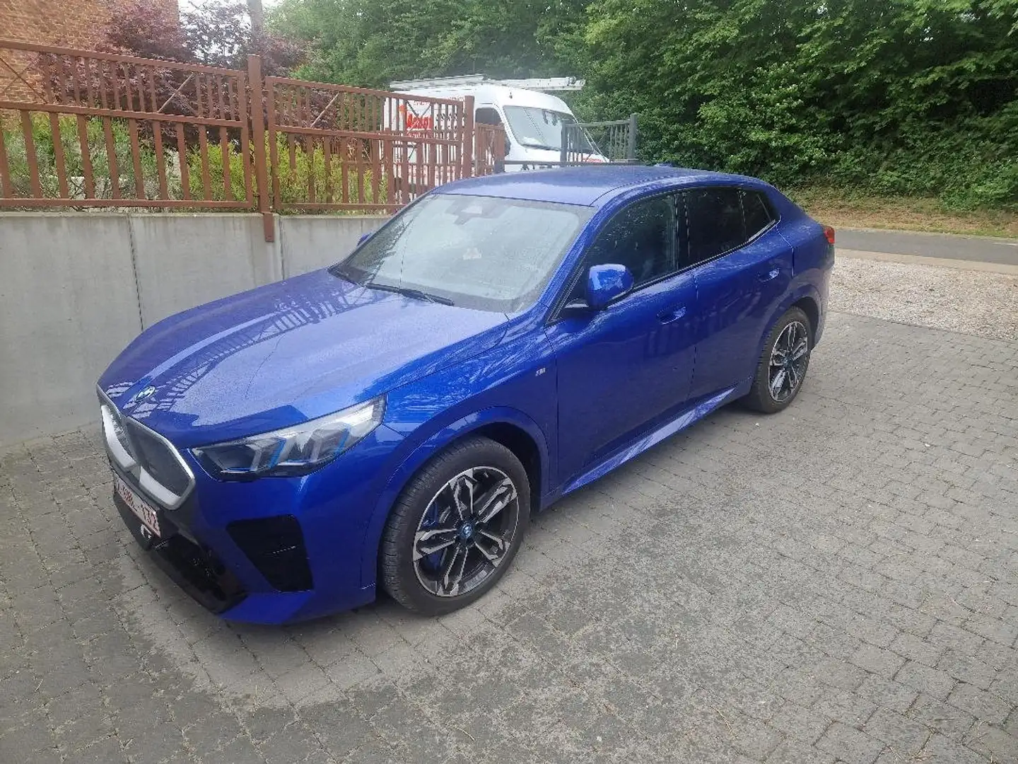 BMW iX2 iX2 66.5 kWh xDrive30 Albastru - 1