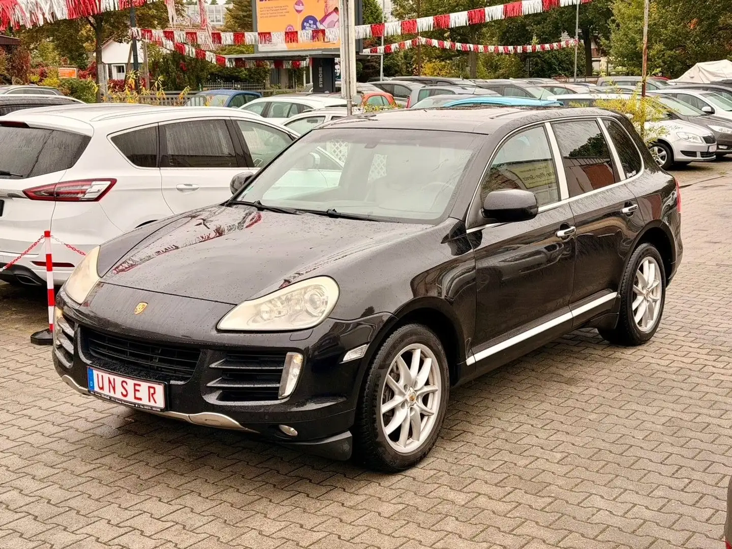 Porsche Cayenne Basis-AUTO-KLIMA-SHZG-GLASDACH-AHK- Schwarz - 1