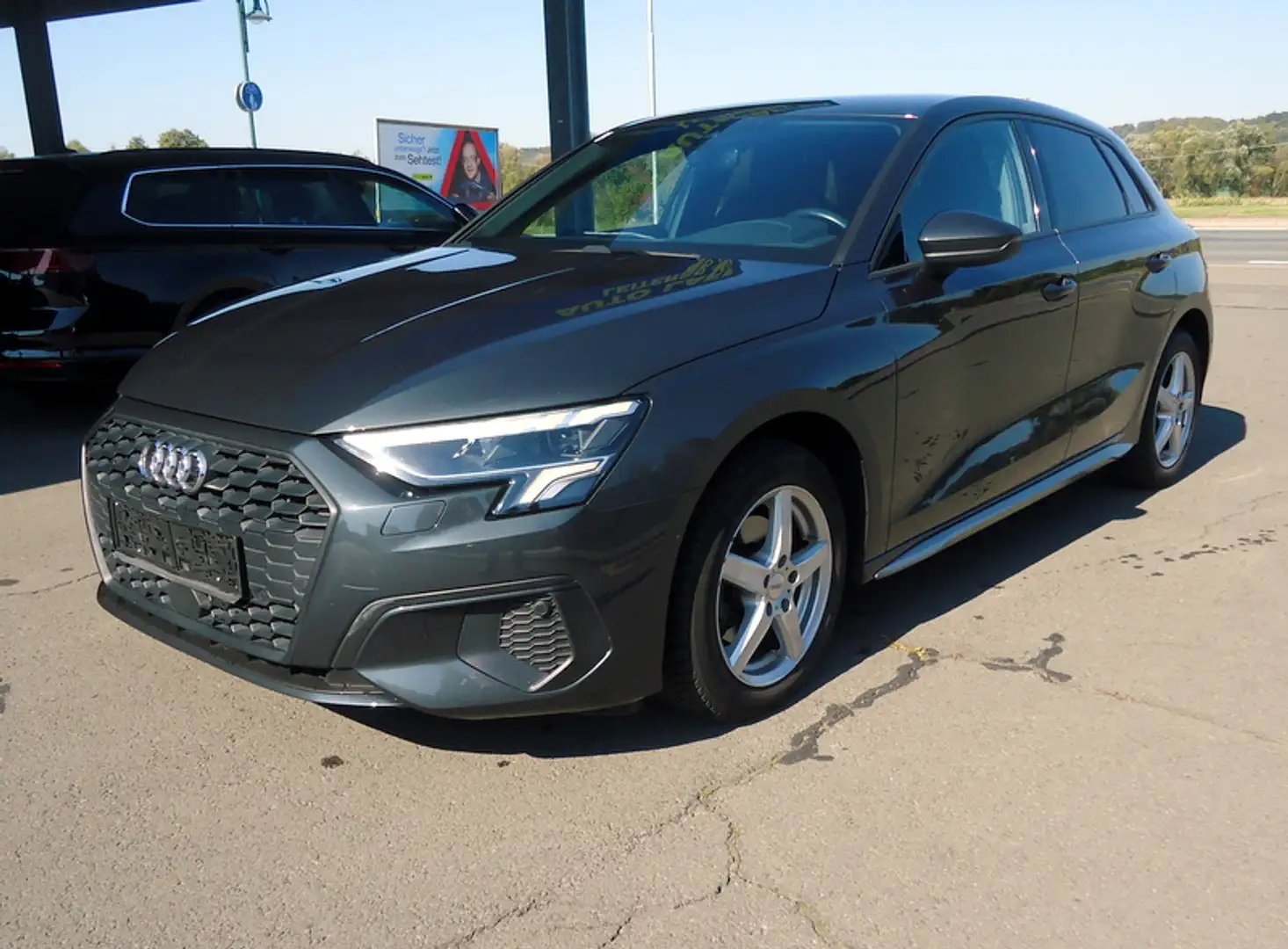 Audi A3 Sportback 30 TFSI **DSG**LED**NAVI** Grau - 2