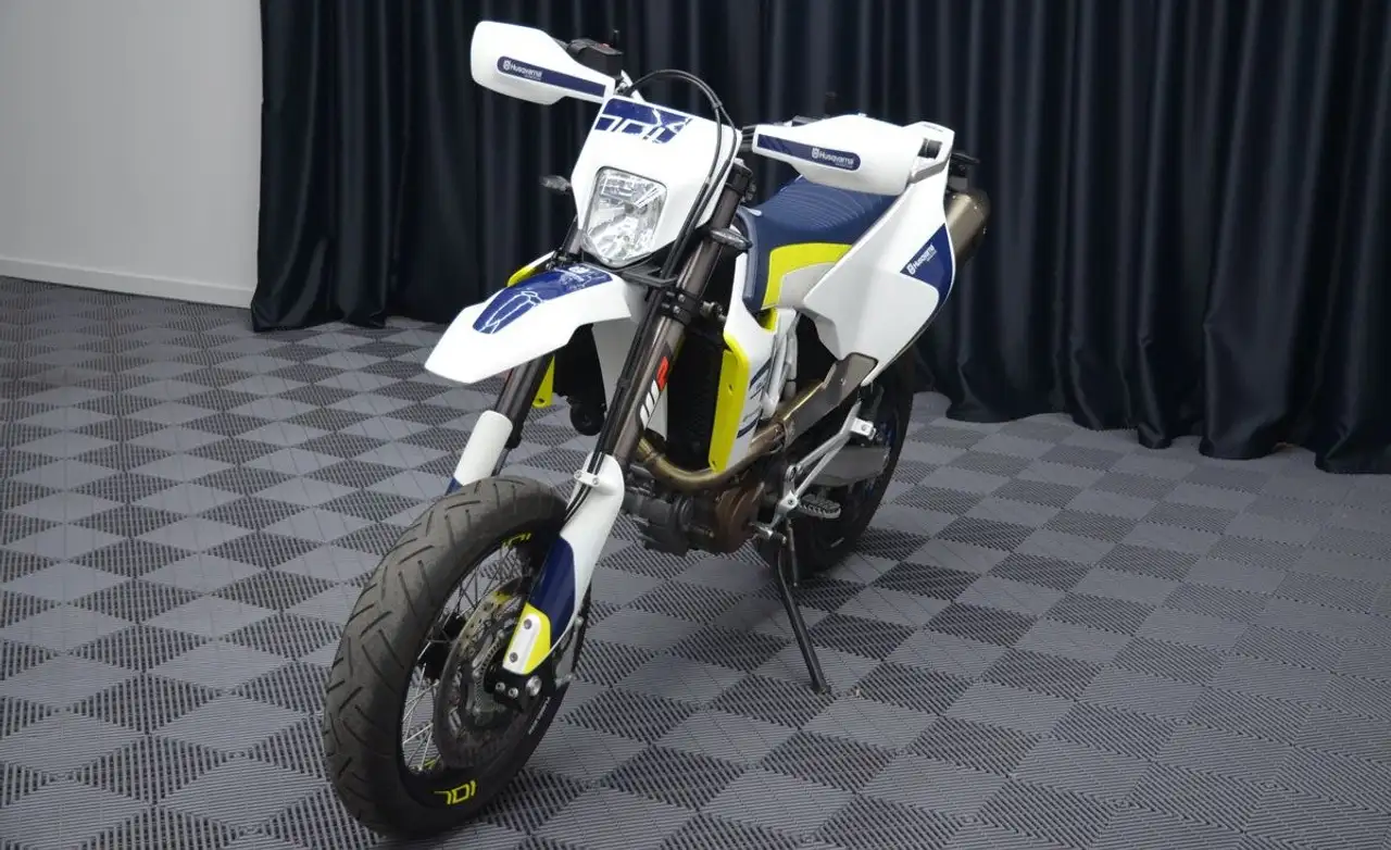 Husqvarna 701 Supermoto