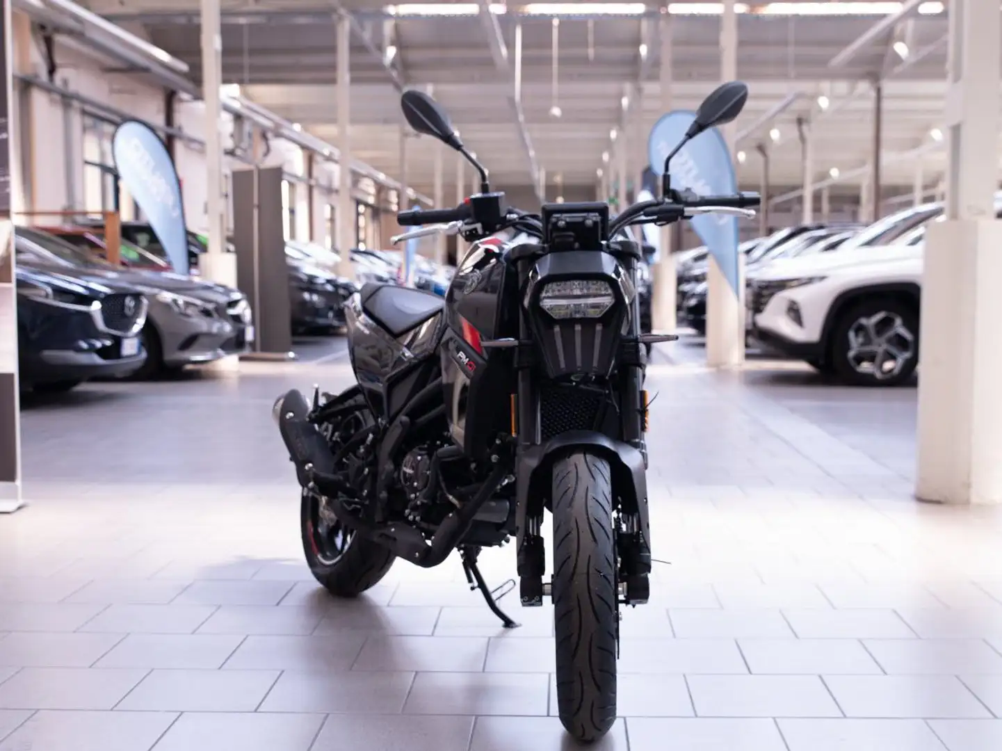 Peugeot PM-01 125cc ROADSTER ABS Zwart - 1
