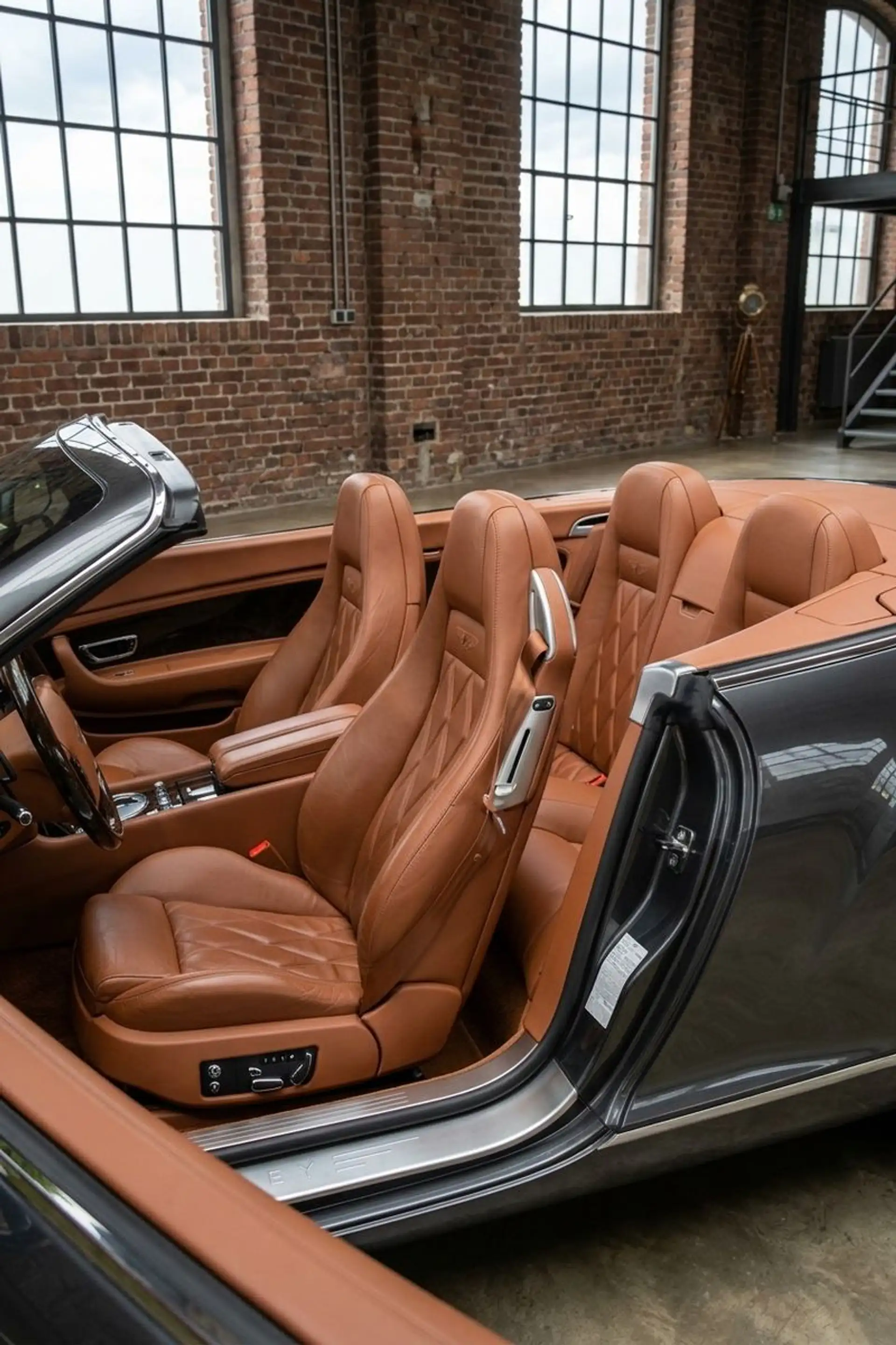 Bentley Continental GTC *Mulliner*Kamera*Massage*Tempomat — photo 14