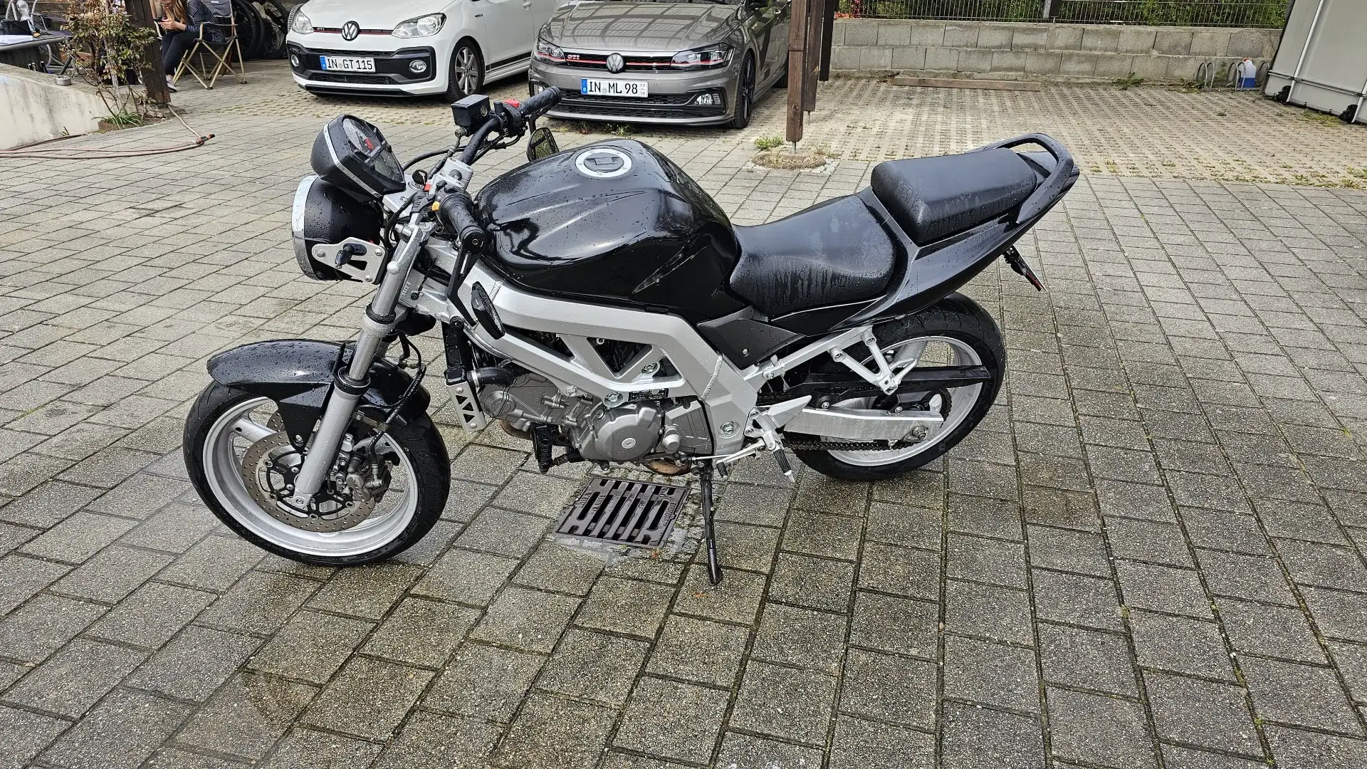Suzuki SV 650 Schwarz - 2