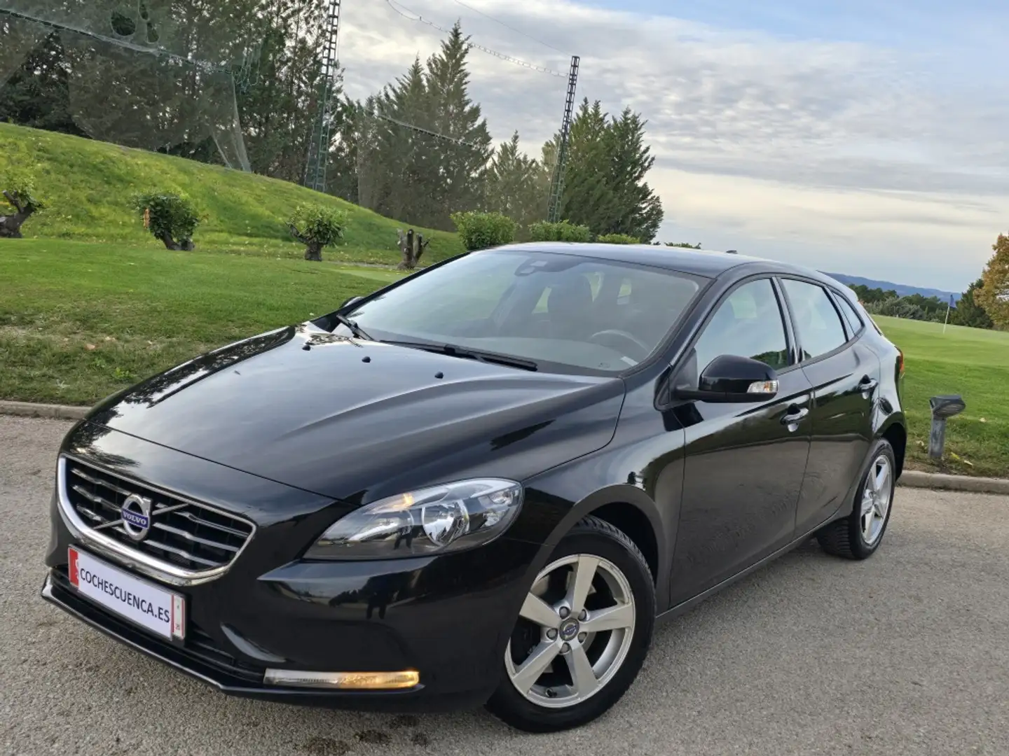 Volvo V40 D2 Inscription 120 Negro - 2