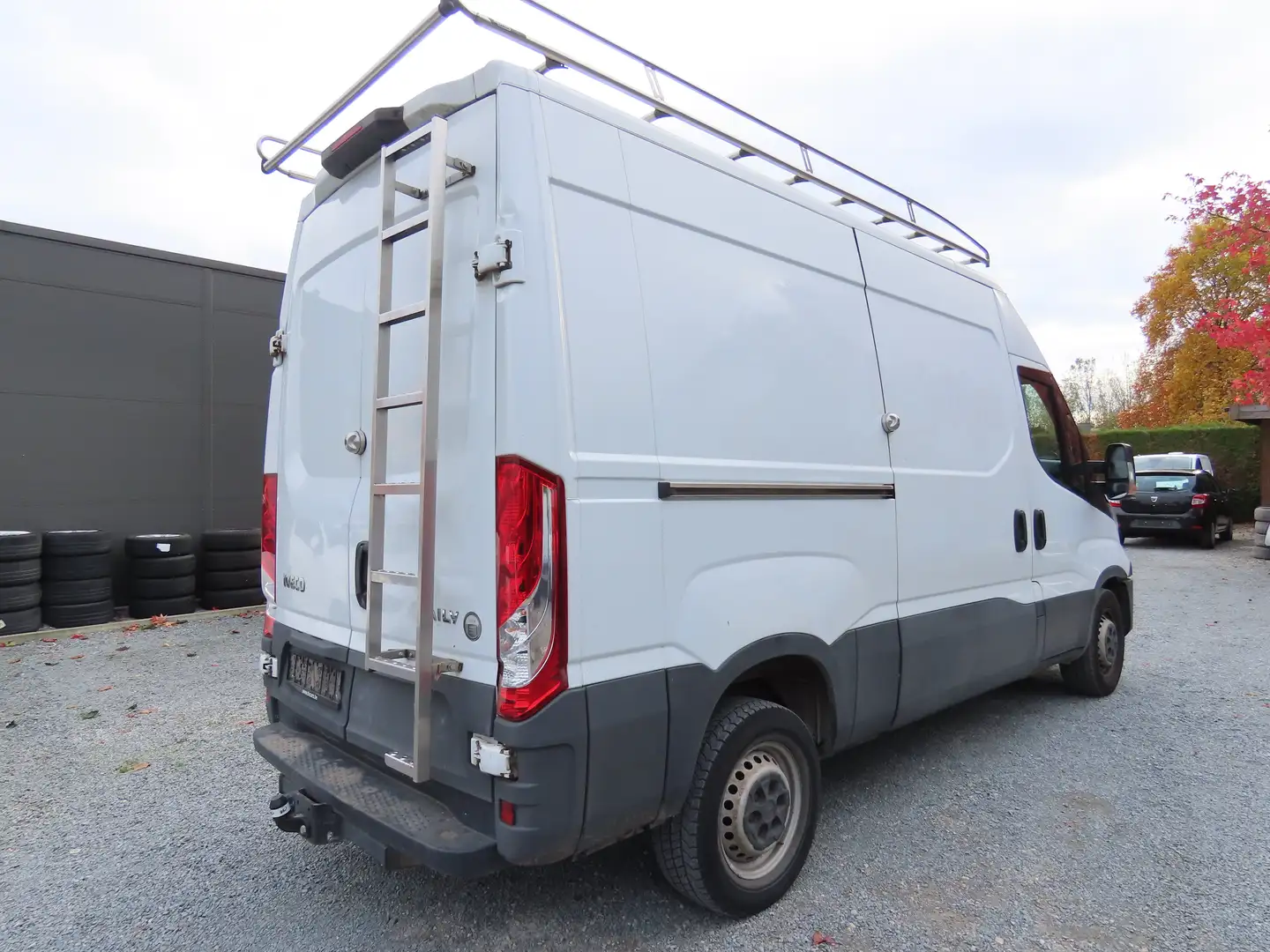 Iveco Daily 35 C 12 V  8900eur+BTW/TVA bijela - 2