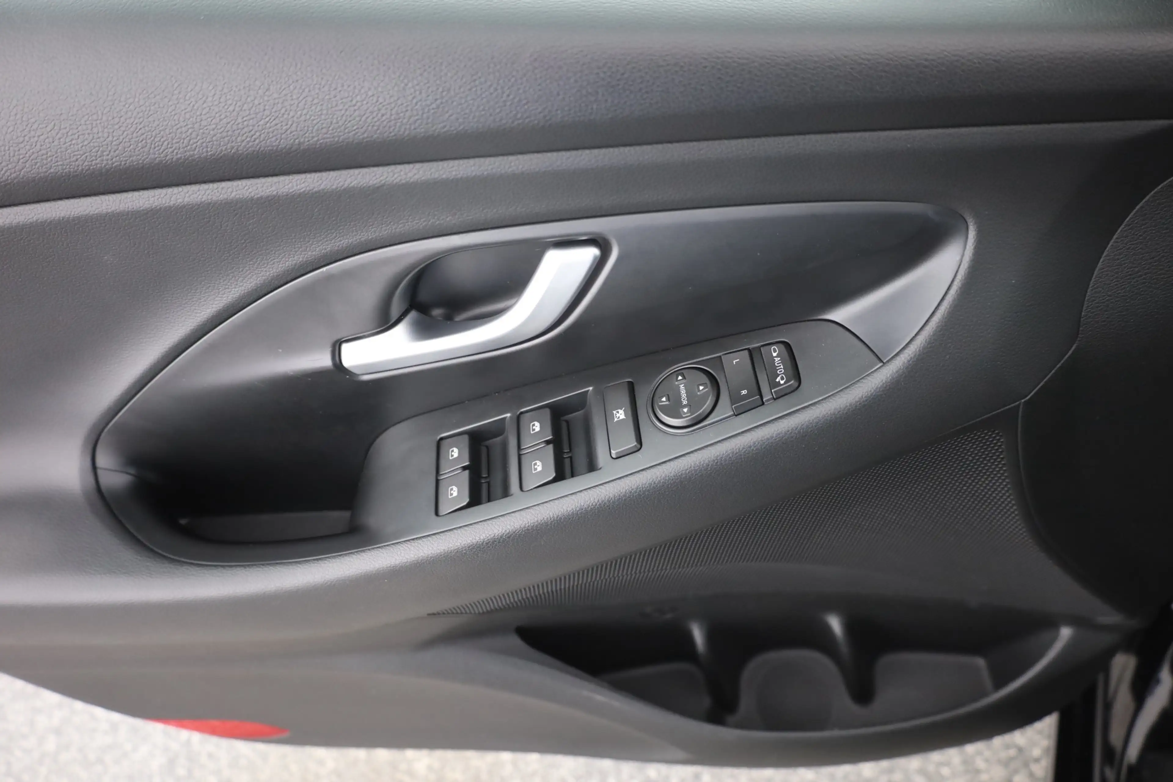 Hyundai i30 1.5 T-GDI N Line LED Navi Sitzheizung Kamera — photo 21