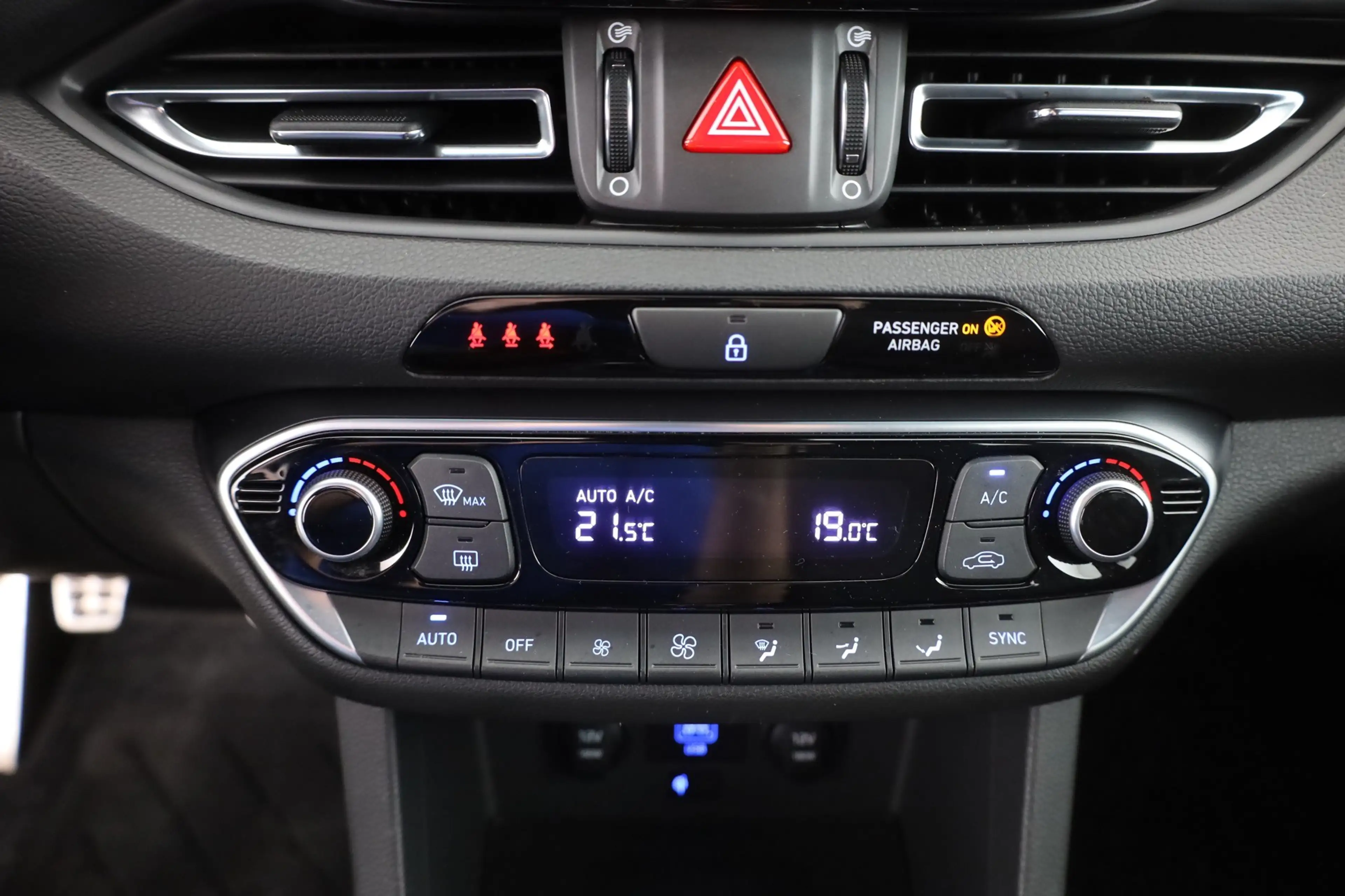 Hyundai i30 1.5 T-GDI N Line LED Navi Sitzheizung Kamera — photo 17