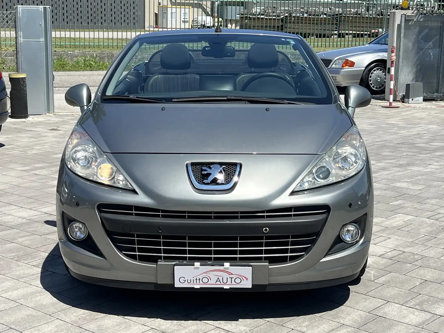 Peugeot 207 207 CC CC 1.6 hdi 8v Feline fap Grigio - 2