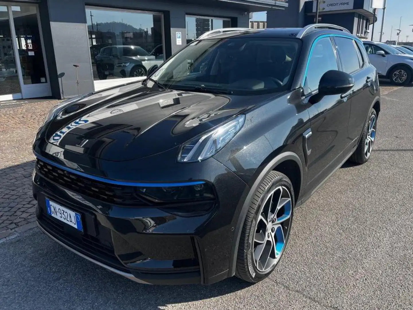 Lynk & Co 01 01 1.5 td phev auto Schwarz - 1