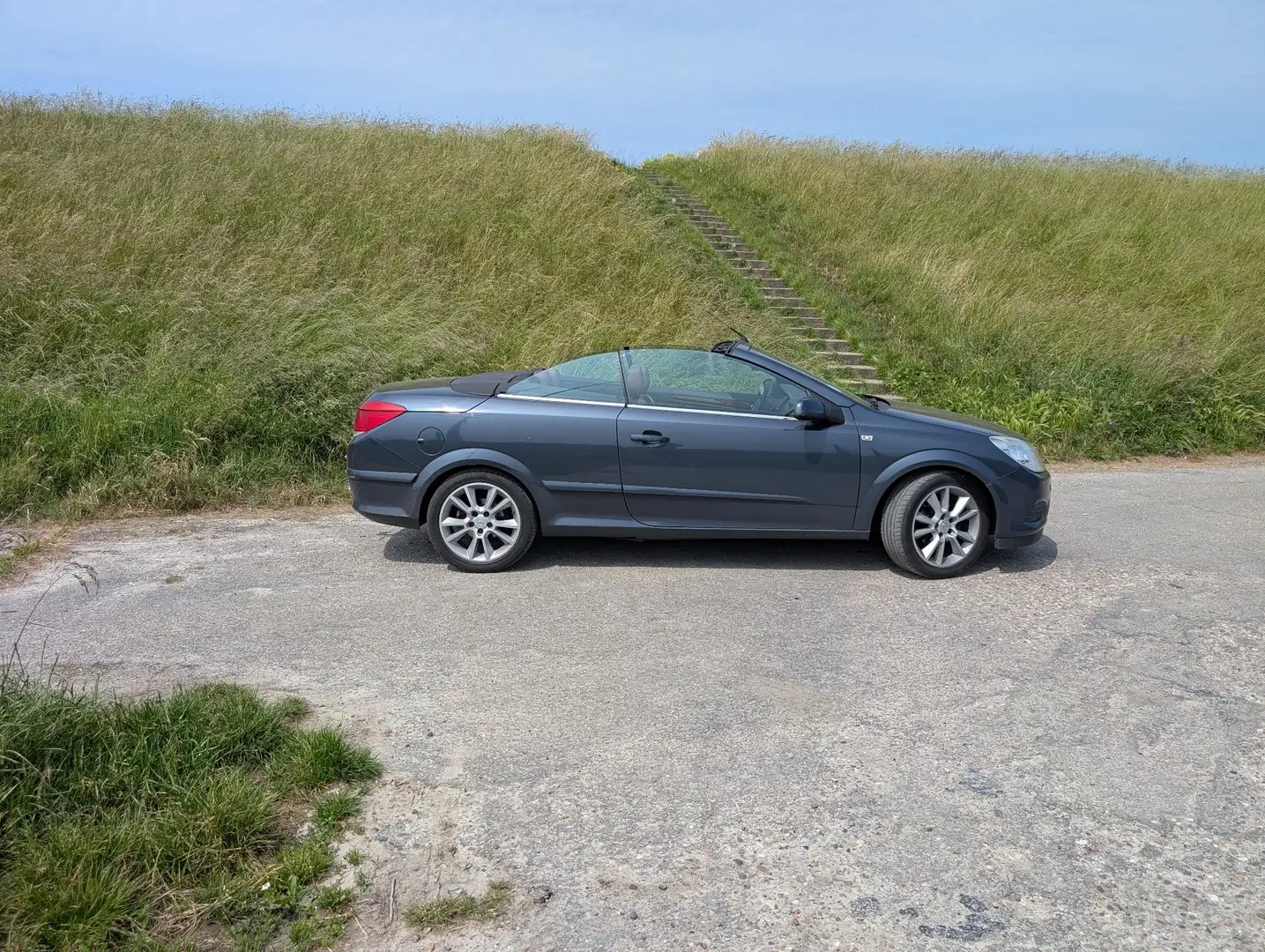 Opel Astra Twin Top 1.8 Grijs - 2