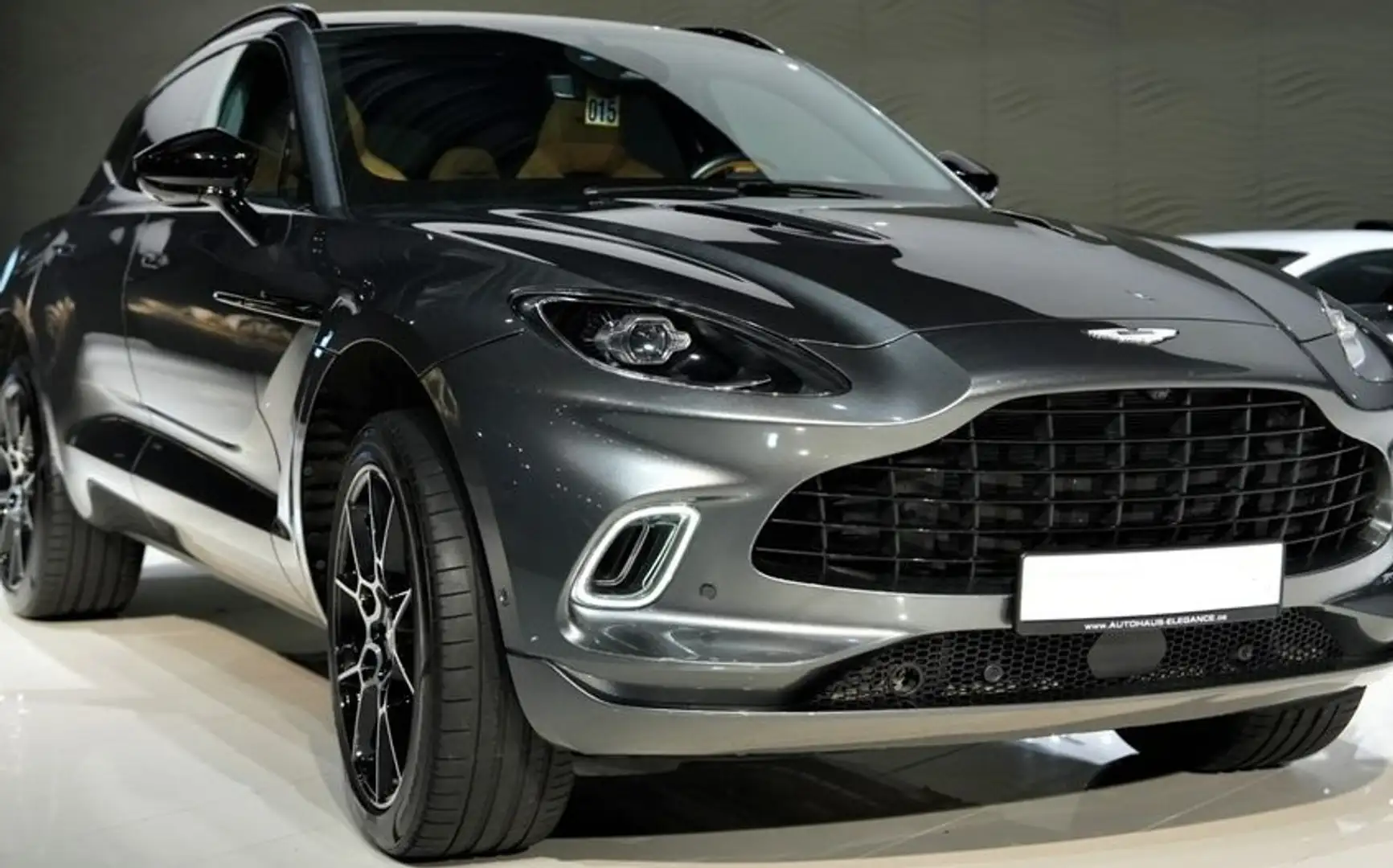 Aston Martin DBX 4.0 AWD Aut. Szürke - 2