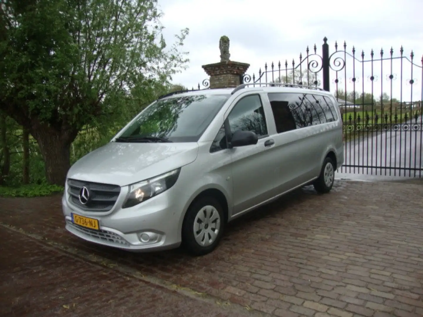 Mercedes-Benz Vito Mercedes vito TOURER 114CDI Automaat Grijs - 1