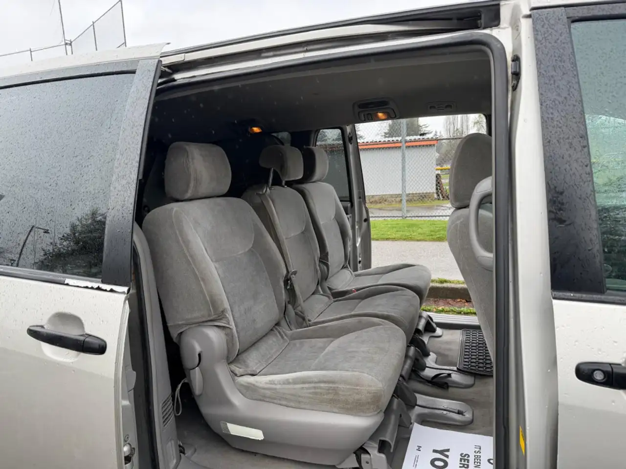 Toyota Sienna снимка Toyota Sienna
