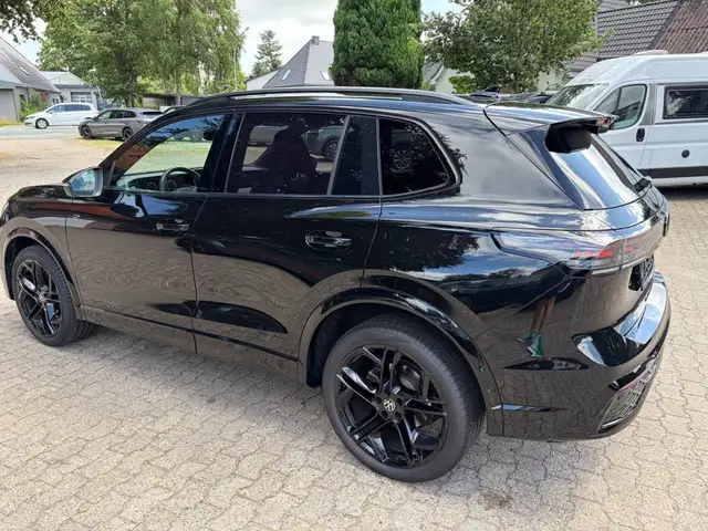 Volkswagen Tiguan view 5