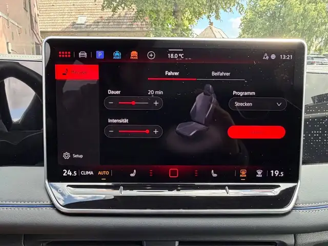 Volkswagen Tiguan view 13