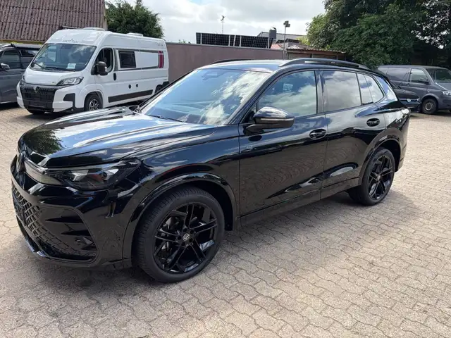 Volkswagen Tiguan view 6