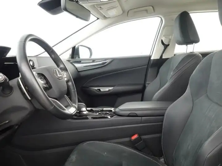 Lexus NX 2022, foto 14