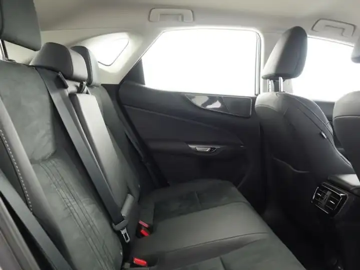 Lexus NX 2022, foto 7