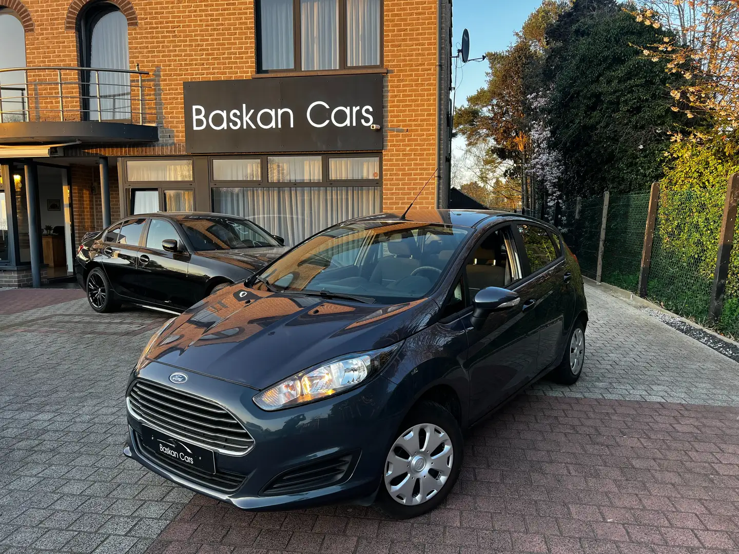 Ford Fiesta 1.0i/M2015/95.000KM/AIRCO/5DEUR/12M GARANTIE Grau - 1