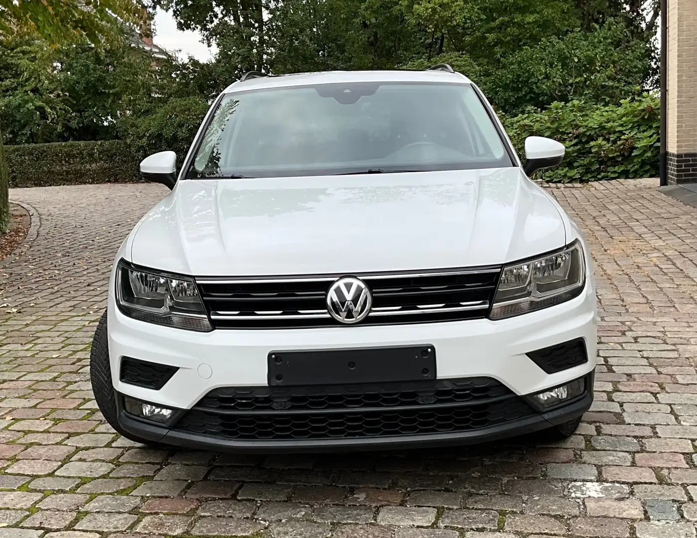 Volkswagen Tiguan 2.0 TDi SCR Comfortline ### 135000 km ### White - 2