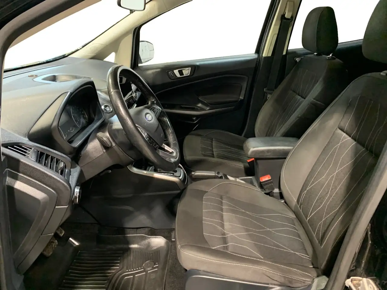 Ford EcoSport photo Ford EcoSport