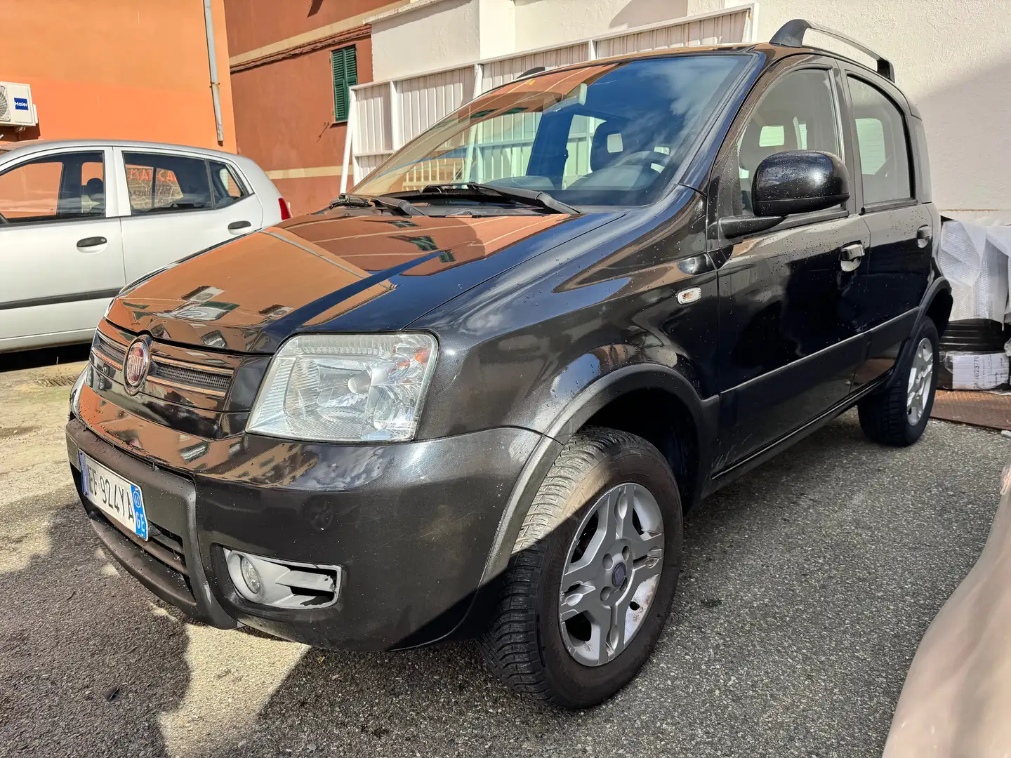 Fiat Panda Panda II 1.3 mjt 16v Climbing 4x4 75cv Schwarz - 1