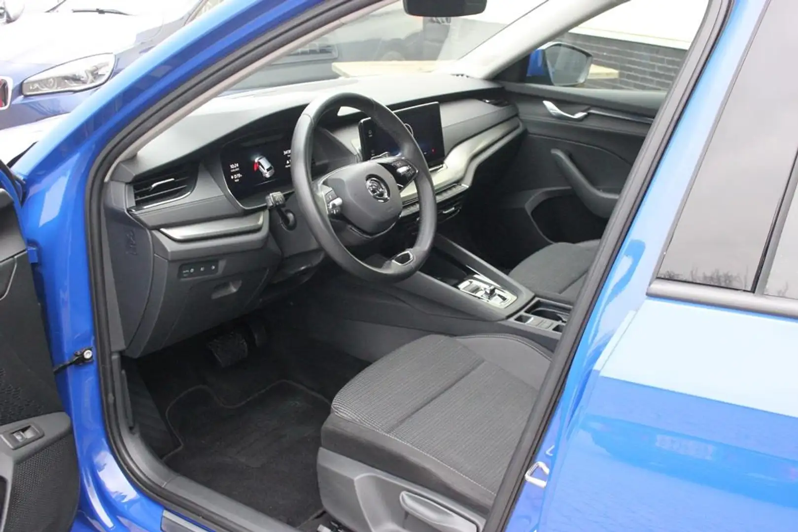 Skoda Octavia Combi 1.4 TSI iV Ambition | Trekhaak | Bleu - 2