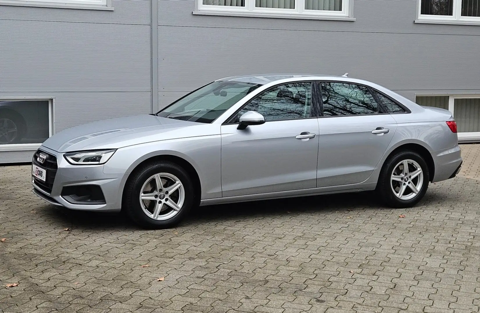 Audi A4 Lim. 35 TFSI Aut. Leder Silber - 2