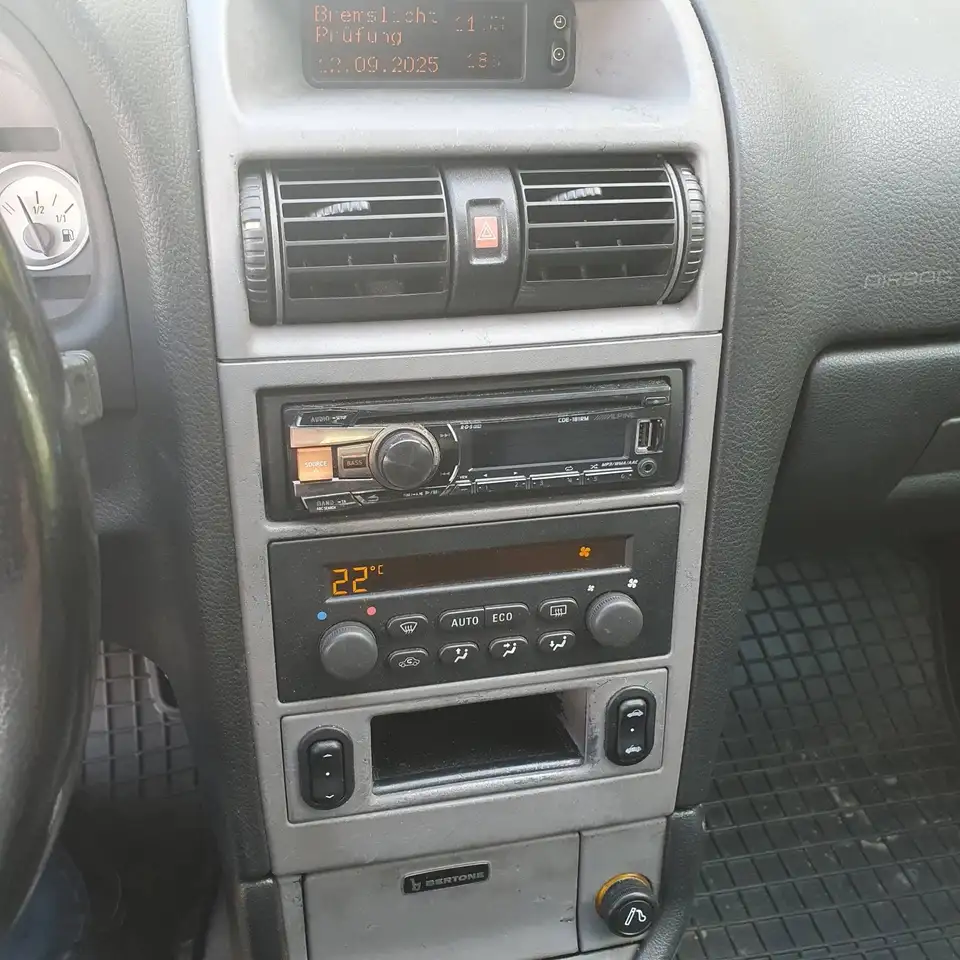 Opel Astra Cabrio 2.2 16V, foto 8
