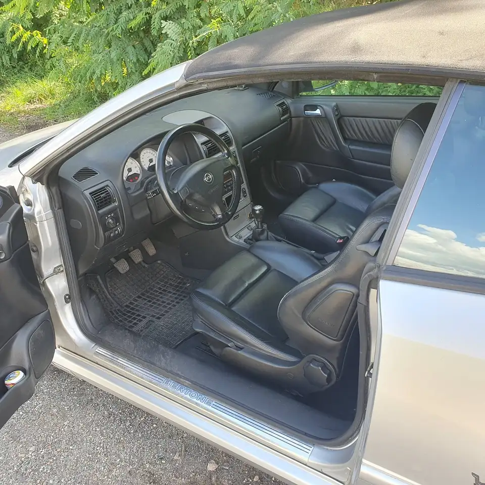 Opel Astra Cabrio 2.2 16V, foto 12