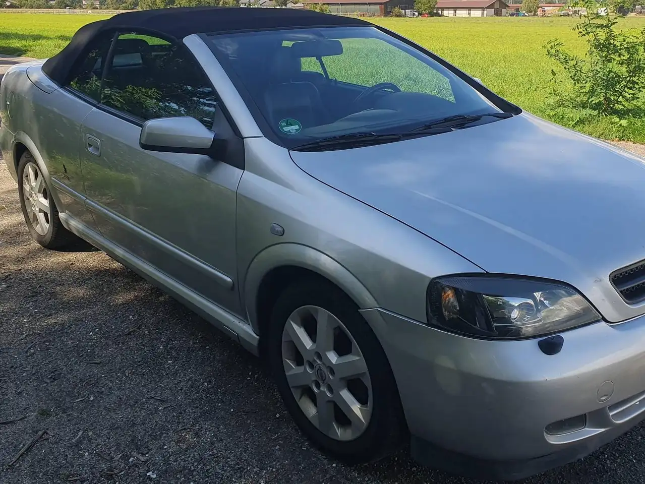 Opel Astra Cabrio 2.2 16V, foto 3