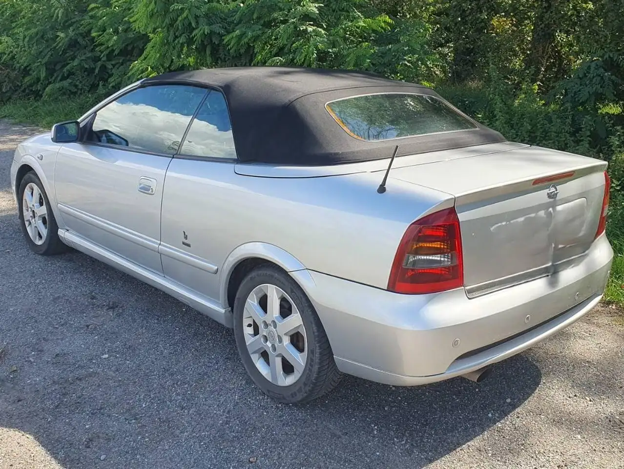 Opel Astra Cabrio 2.2 16V, foto 4