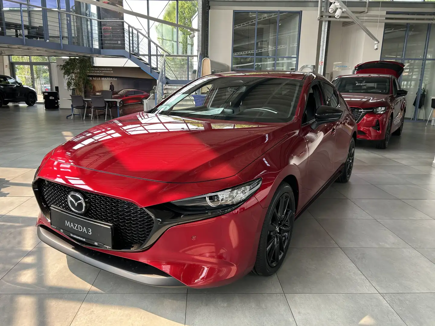 Mazda 3 2.5L e-SKYACTIV G 140ps 6AT FWD Homura Rot - 1
