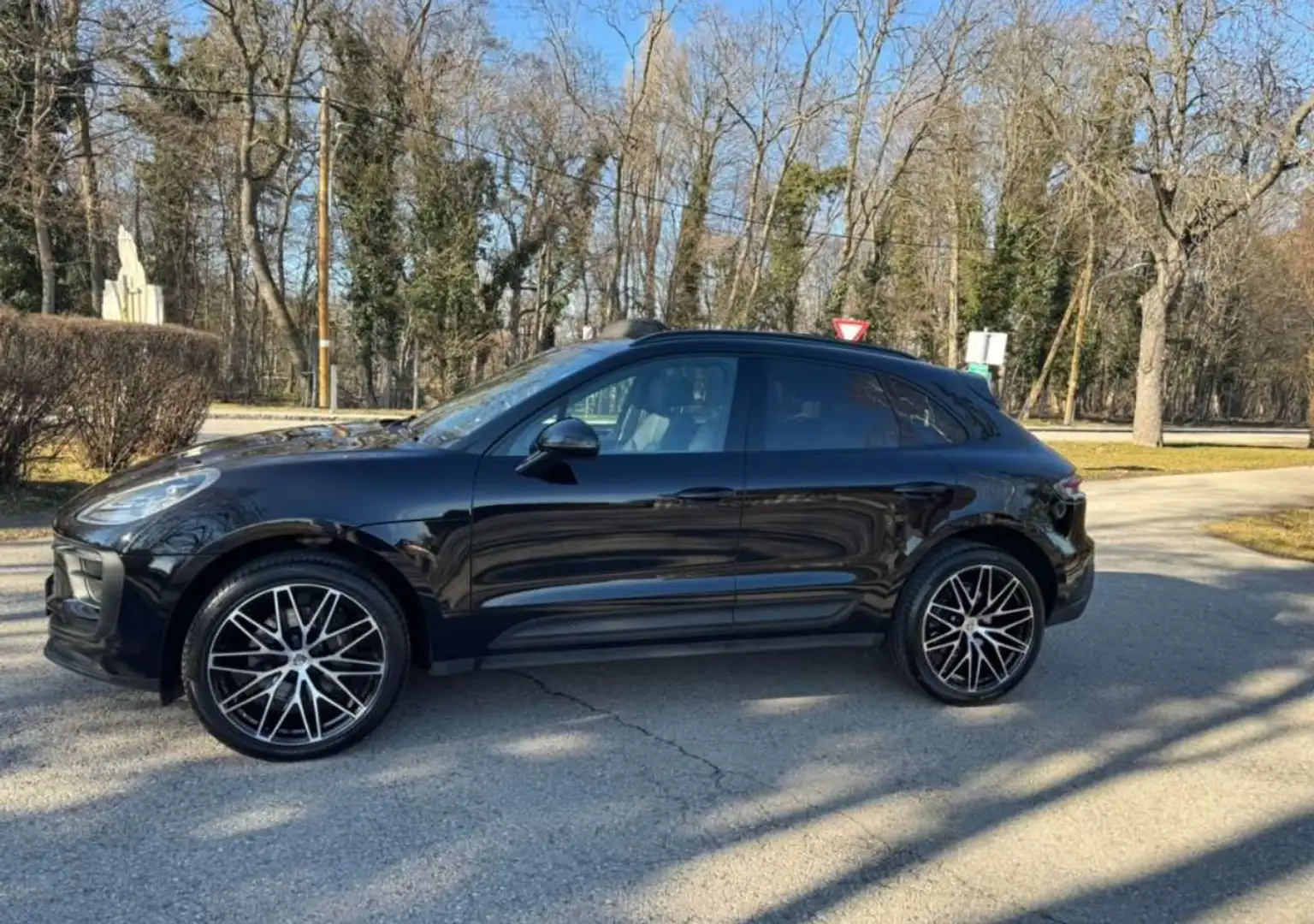 Porsche Macan Schwarz - 2
