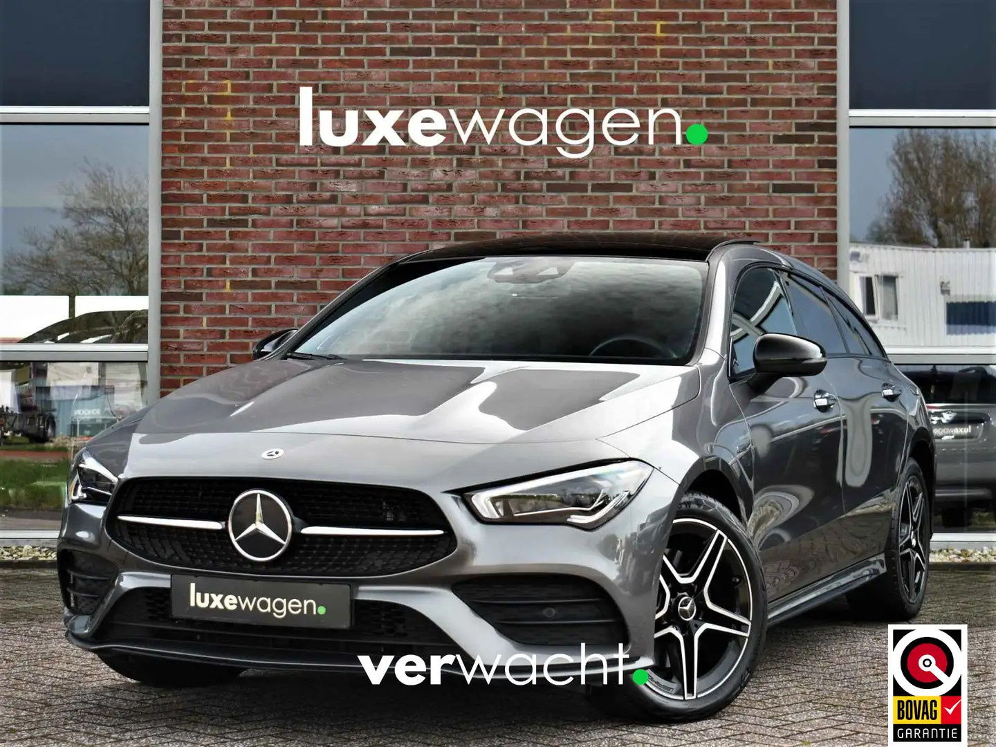 Mercedes-Benz CLA 250 Shooting Brake e AMG Pano Trekhaak Camera Night Grau - 1