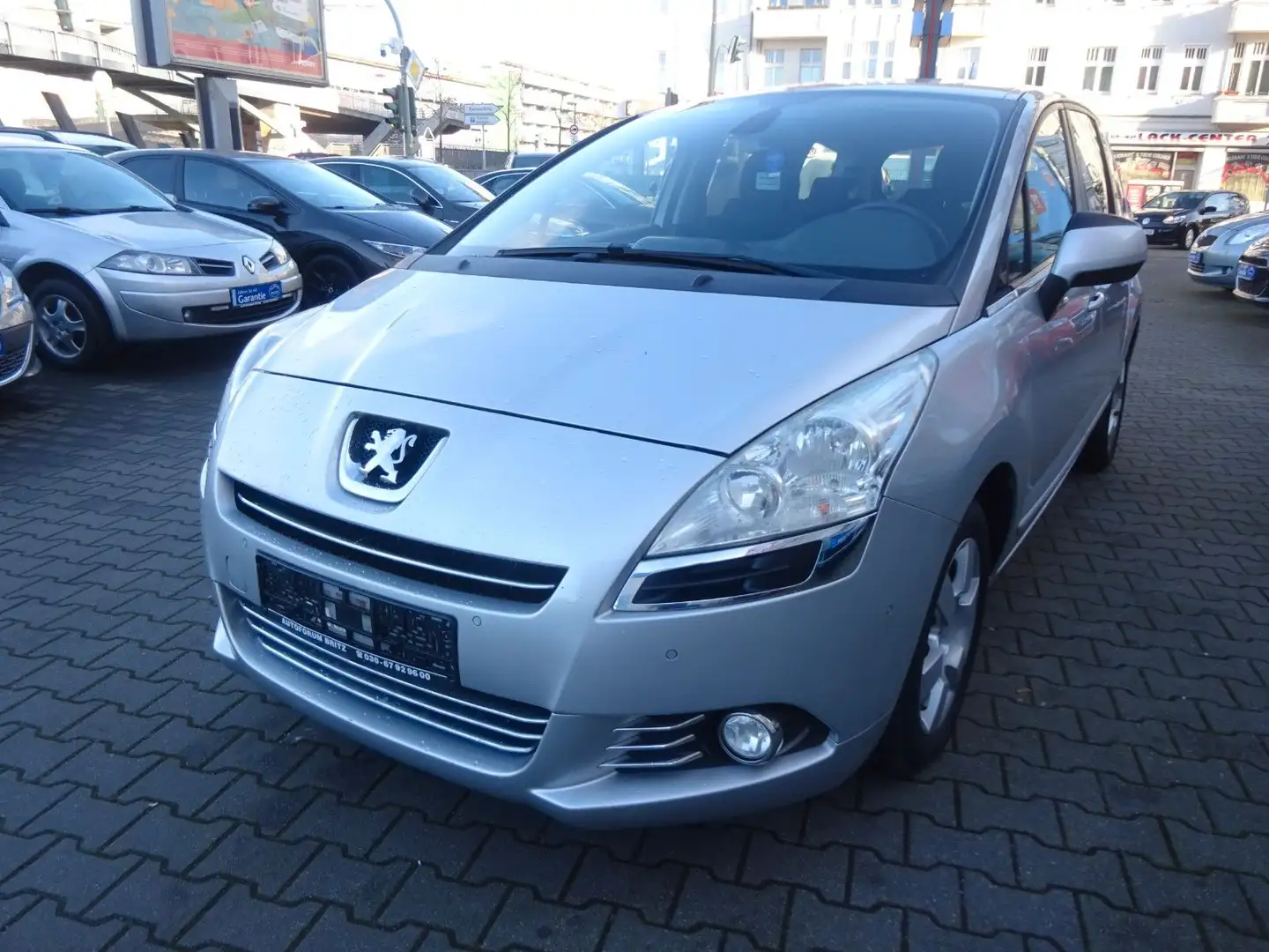Peugeot 5008 1.6 120 VTi Silber - 1
