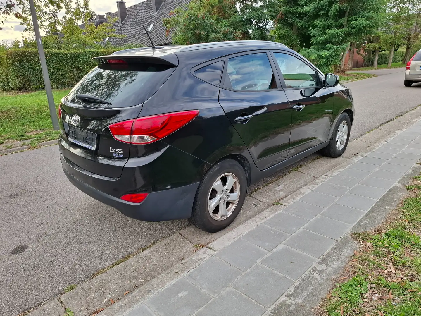 Hyundai iX35 iX35 1.7 CRDi 2WD Blue Drive DPF Zwart - 2