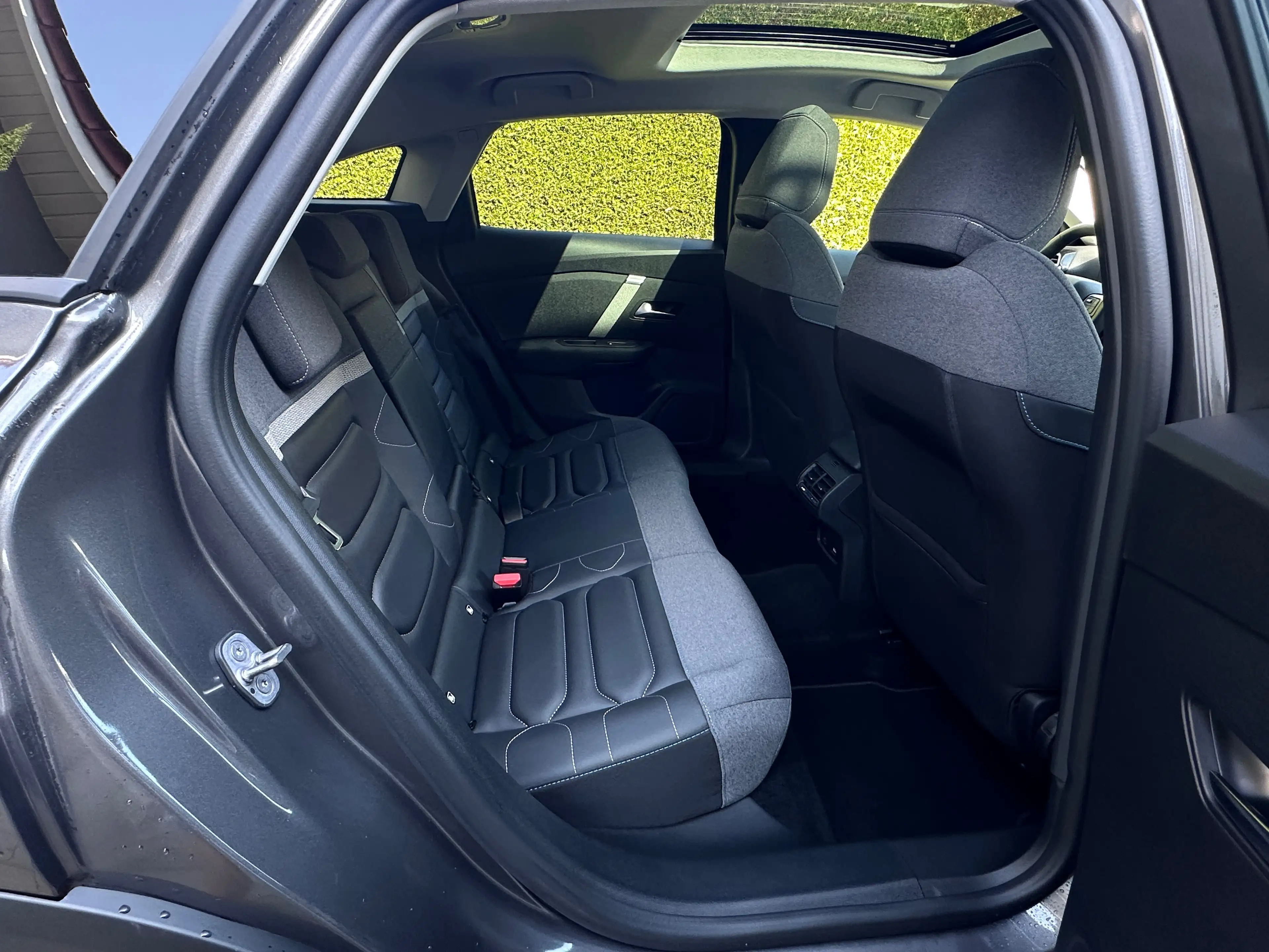 Citroen C4 C4 PureTech 130 Max EAT8 Panorama, Head-Up, 360° — photo 15