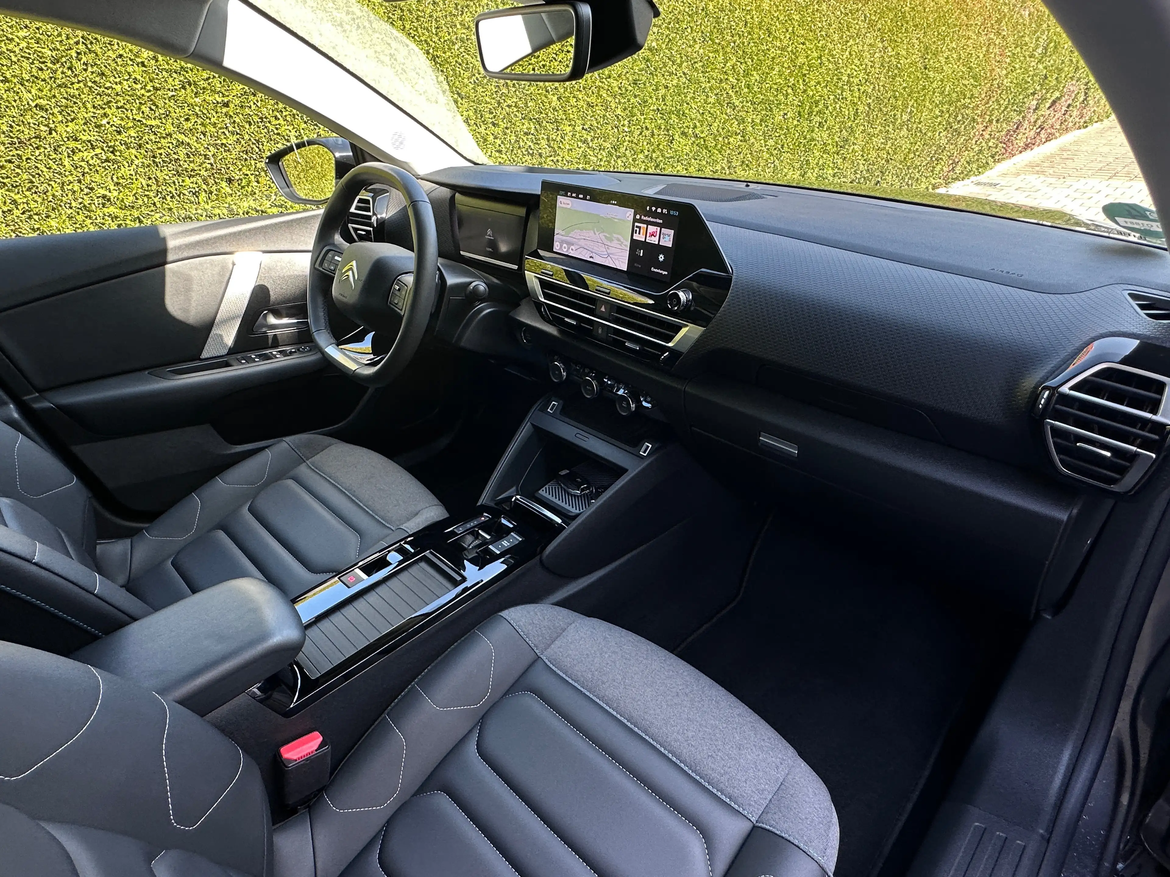 Citroen C4 C4 PureTech 130 Max EAT8 Panorama, Head-Up, 360° — photo 13