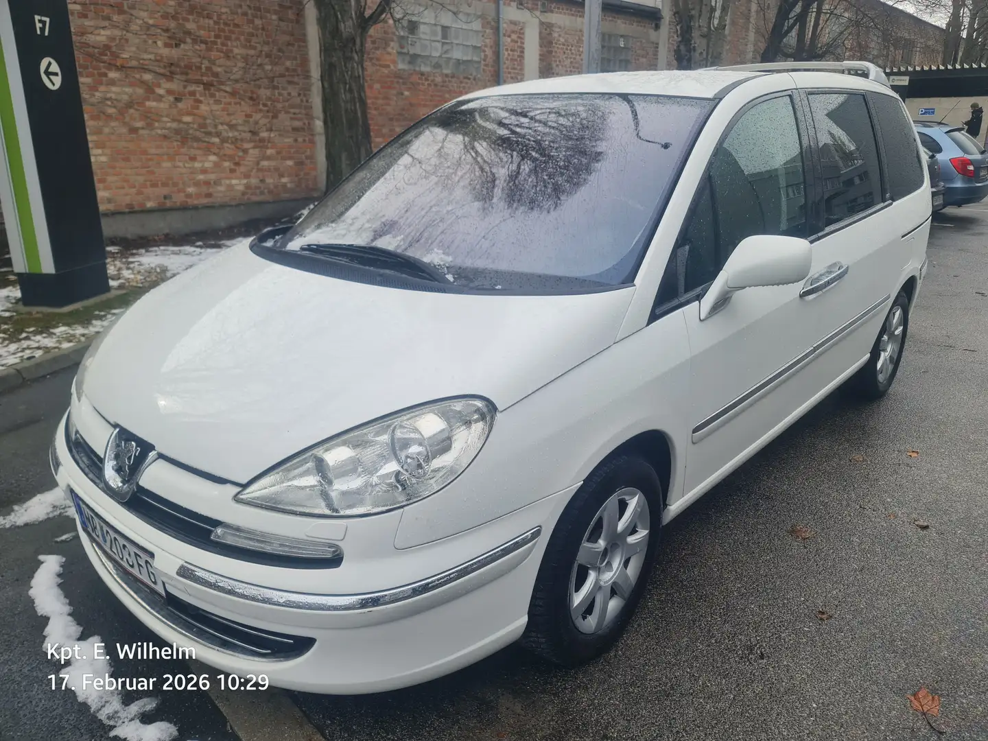 Peugeot 807 807 SV Premium 2,0 HDI 110 (FAP) Tiptr. SV Premium Weiß - 1