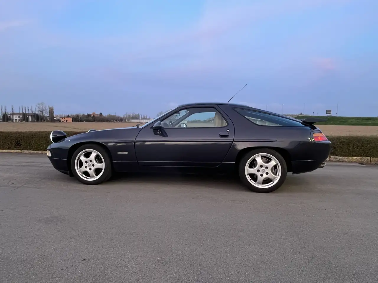 Porsche 928 5.0 S4, foto 3
