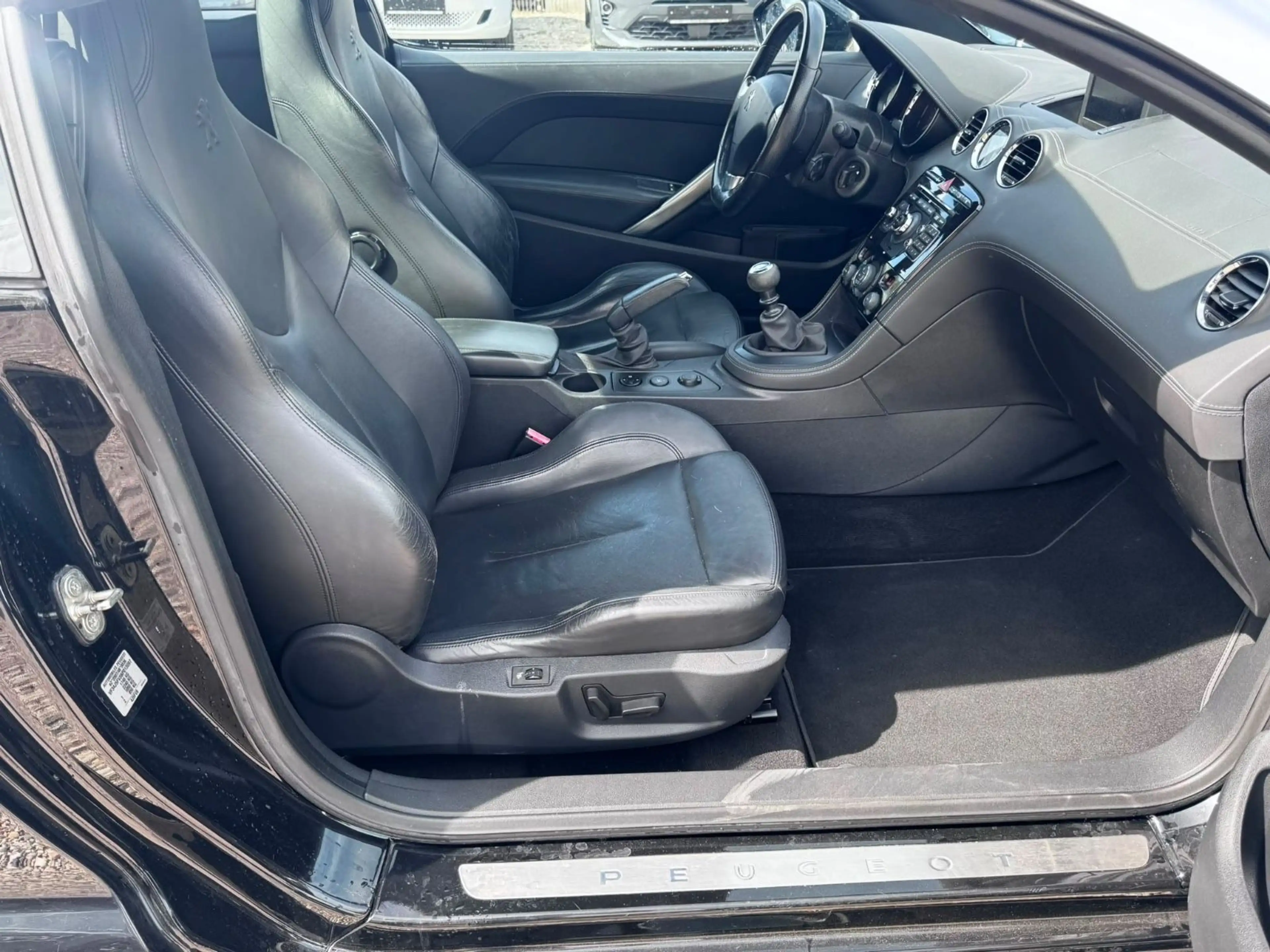 Peugeot RCZ NAVI*Parksensor*Leder*Alu* — photo 13