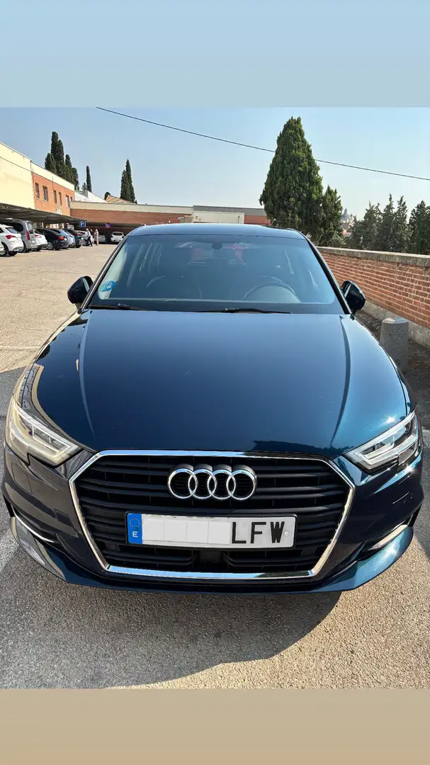 Audi A3 Sportback 30 g-tron Design S tronic 96kW Azul - 1