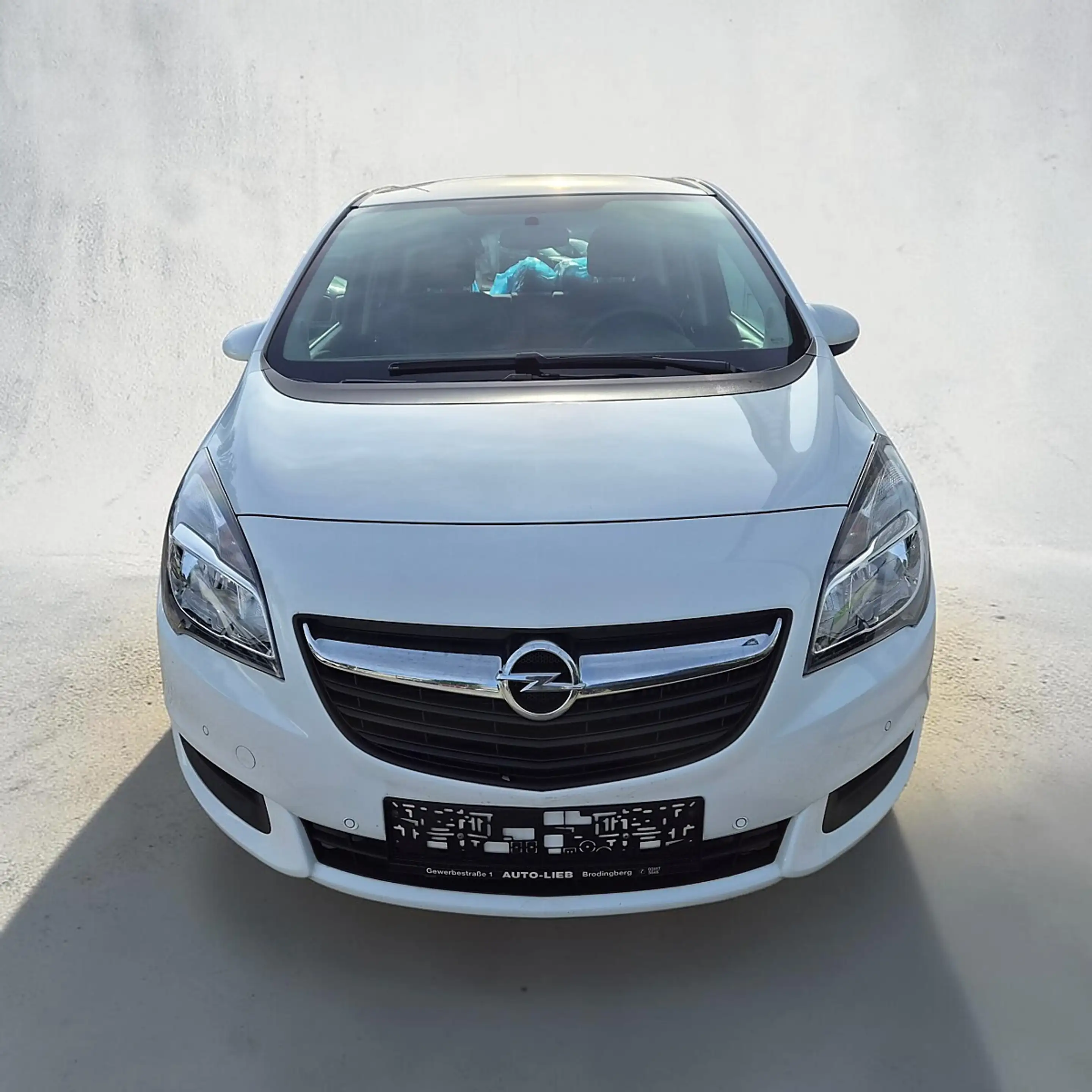 Opel Meriva B 1.6 CDTI ECOTEC Cool &Sound — photo 2