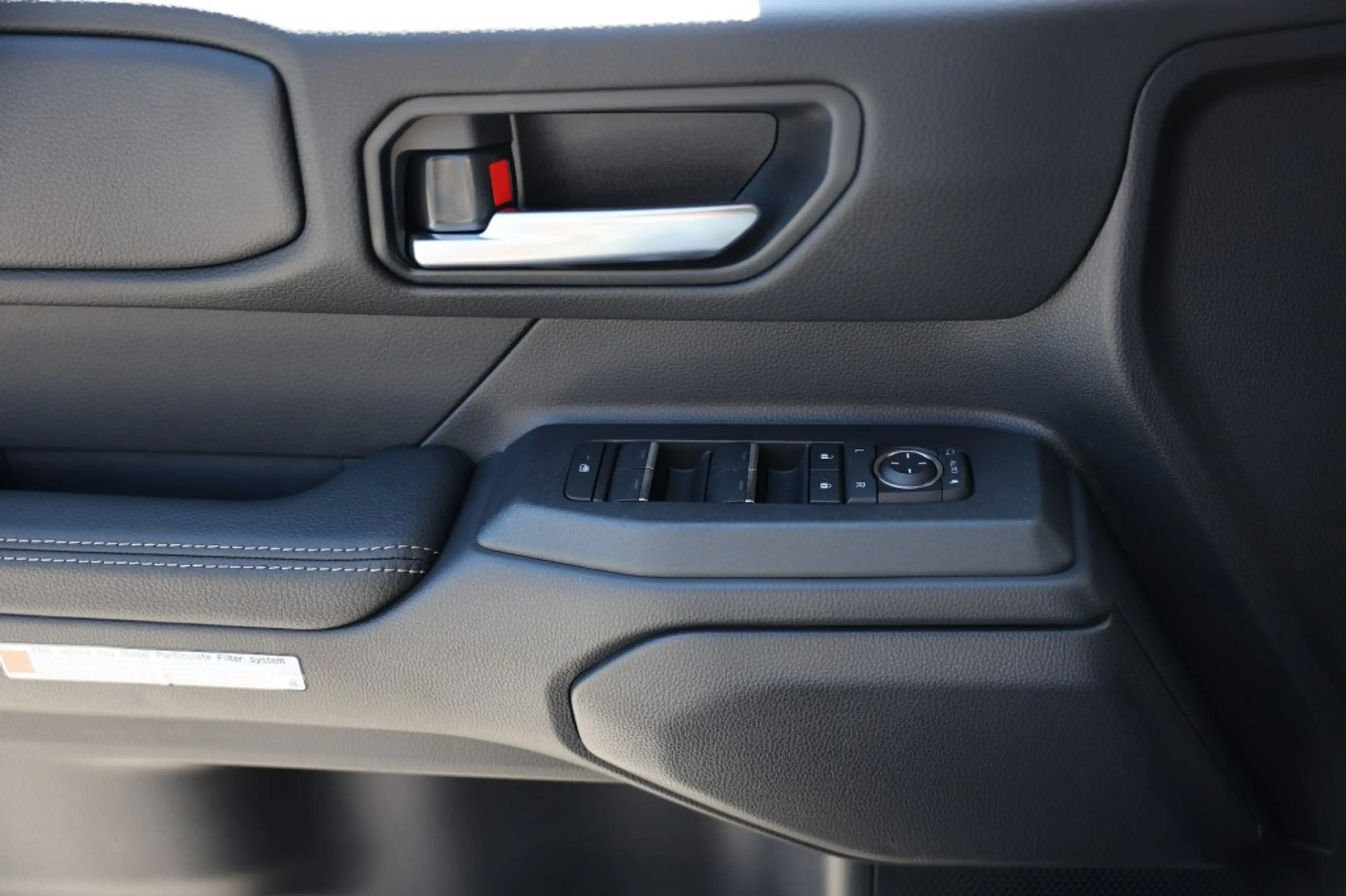 Toyota Land Cruiser 2.8 D-4D 5DRS MILD HYBRIDE EXECUTIVE  A/T VAN — photo 24