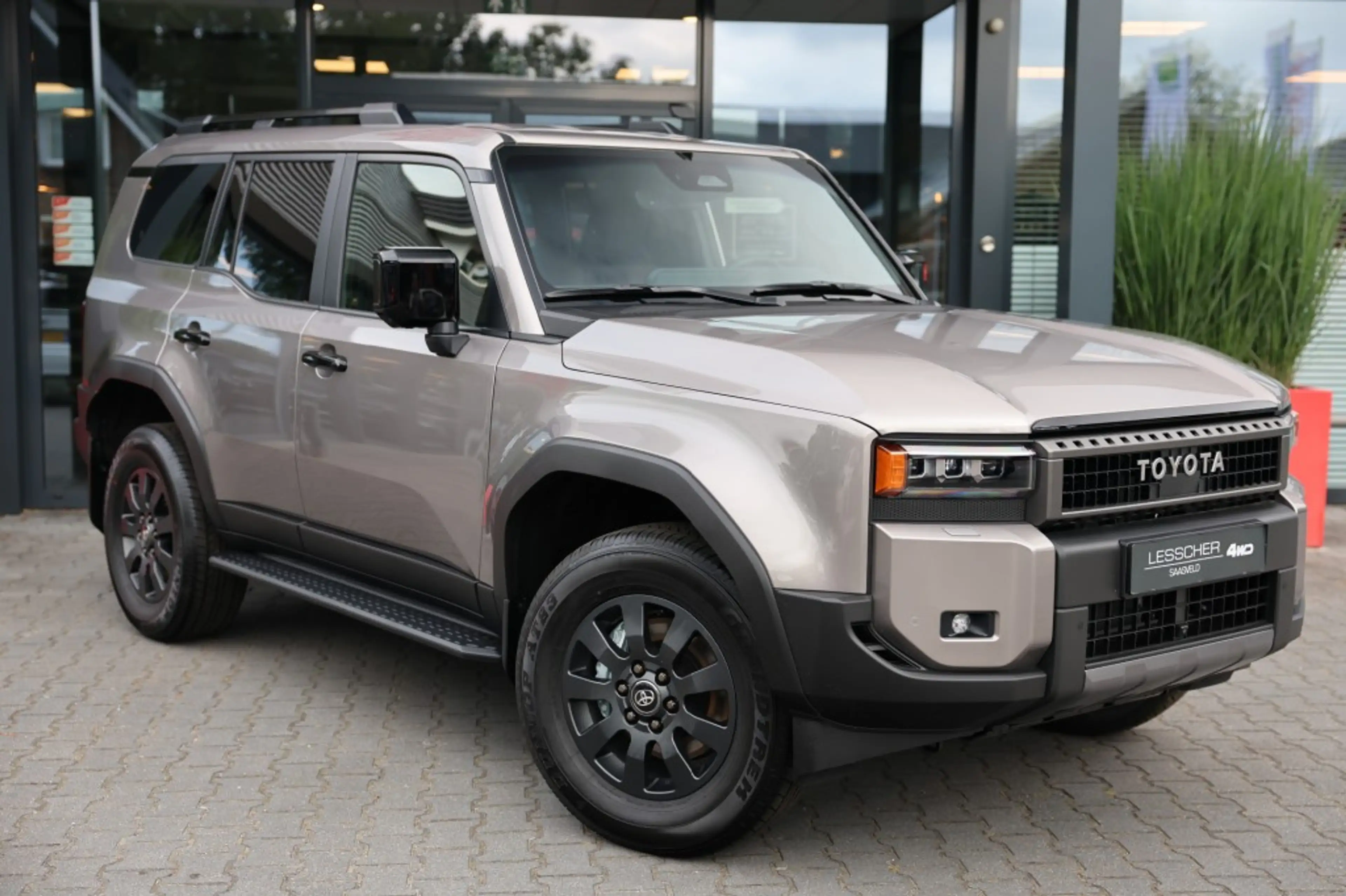 Toyota Land Cruiser 2.8 D-4D 5DRS MILD HYBRIDE EXECUTIVE A/T VAN