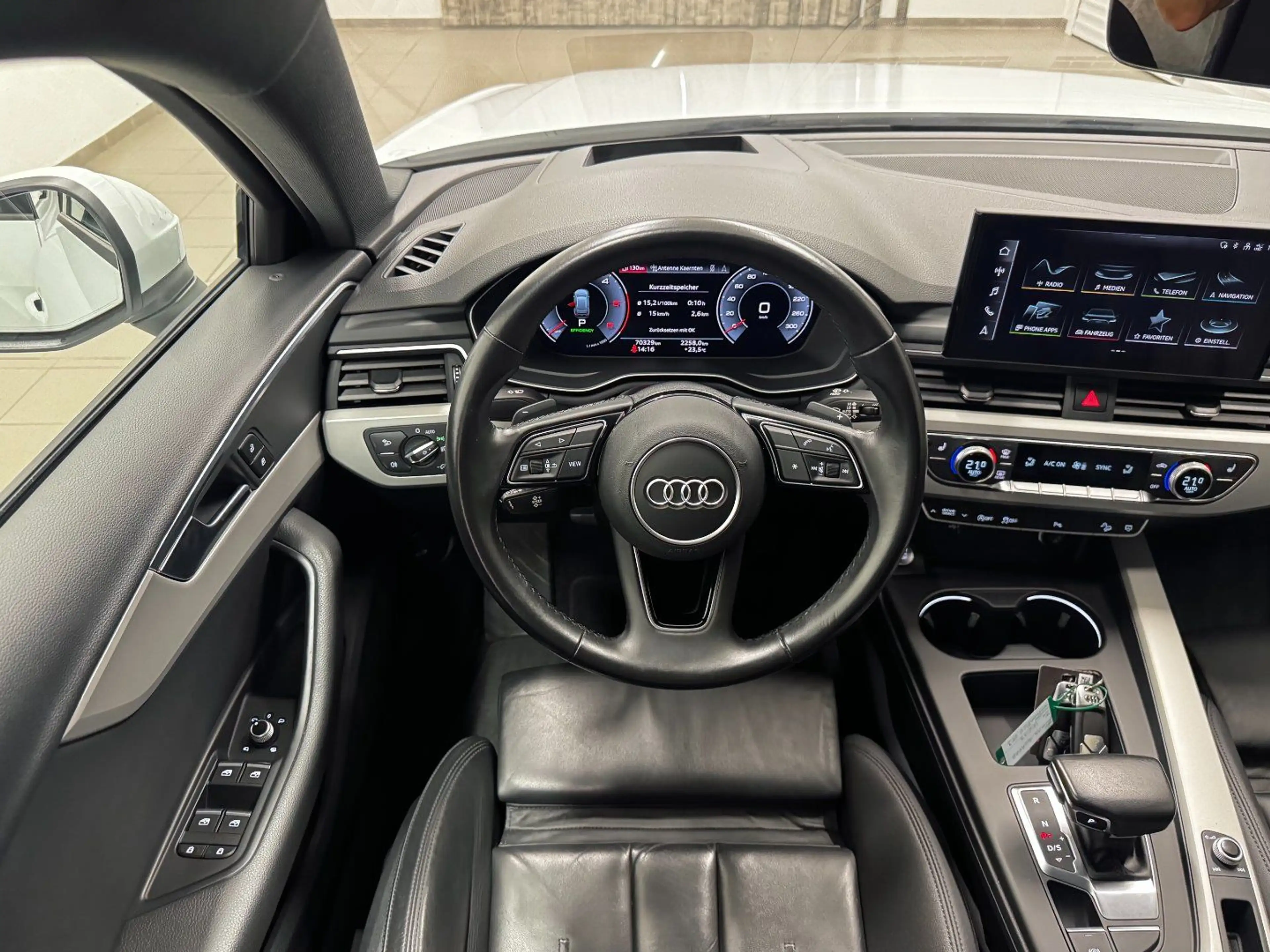 Audi A4 allroad A4 40 allroad quattro 2.0 TDI — photo 15