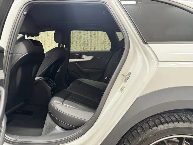 Audi A4 view 13
