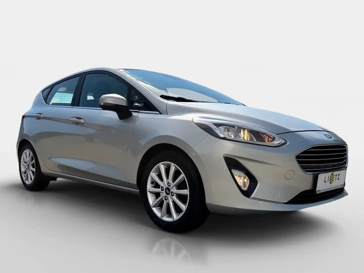 Ford Fiesta 1,1i Titanium Grau - 2