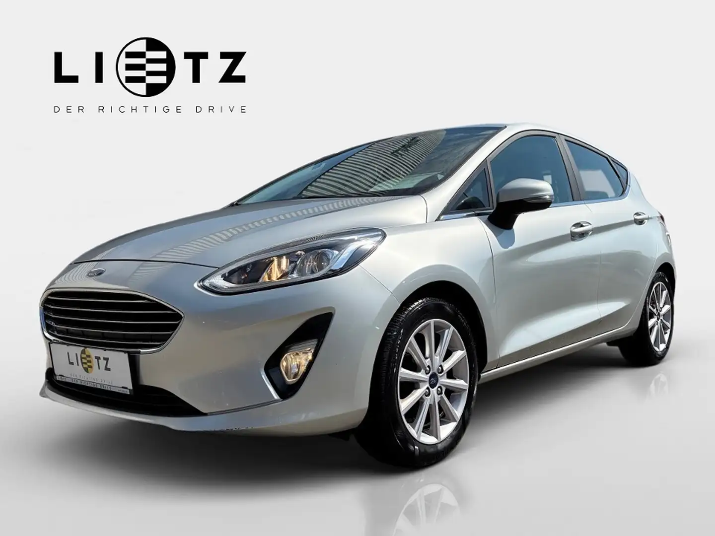 Ford Fiesta 1,1i Titanium Grau - 1